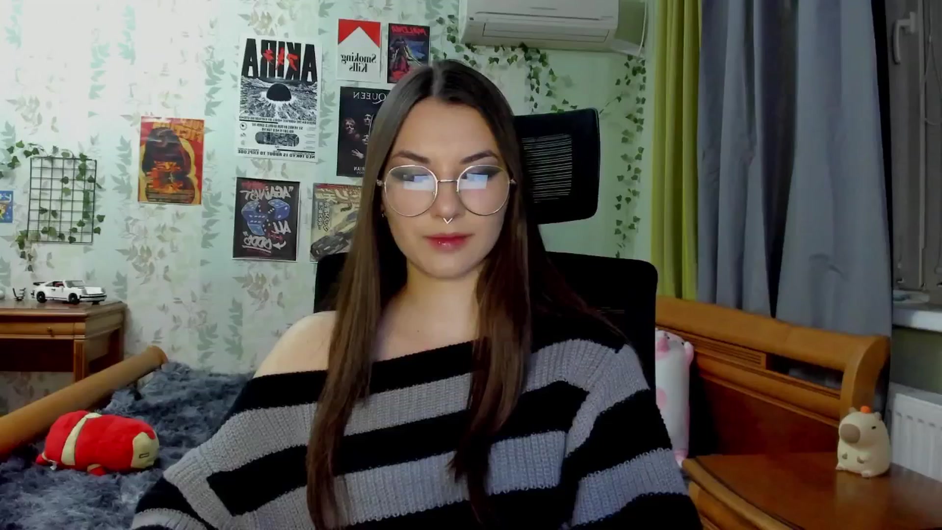 Gallery image thumbnail from AmnesiaGirl1's myfreecams stream on, 05/07/2025, 18:46 image 3 of 20
