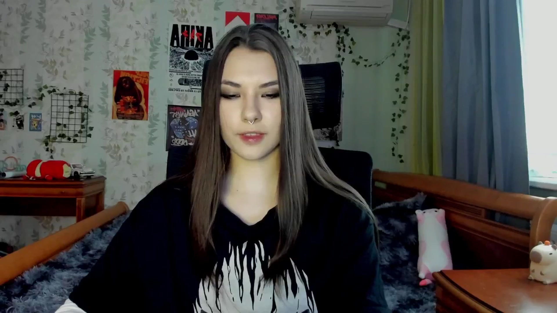 Gallery image thumbnail from AmnesiaGirl1's myfreecams stream on, 05/08/2025, 17:12 image 3 of 20