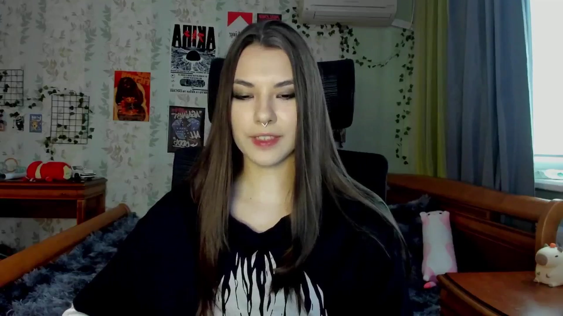 Gallery image thumbnail from AmnesiaGirl1's myfreecams stream on, 05/08/2025, 17:12 image 9 of 20