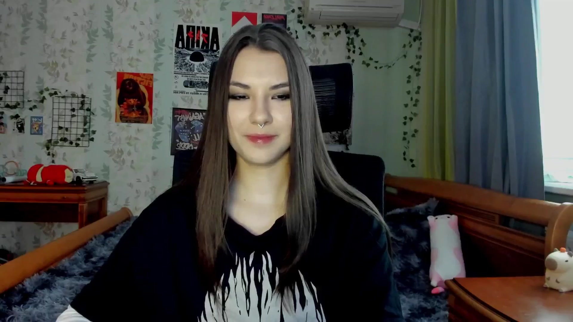 Gallery image thumbnail from AmnesiaGirl1's myfreecams stream on, 05/08/2025, 17:12 image 4 of 20