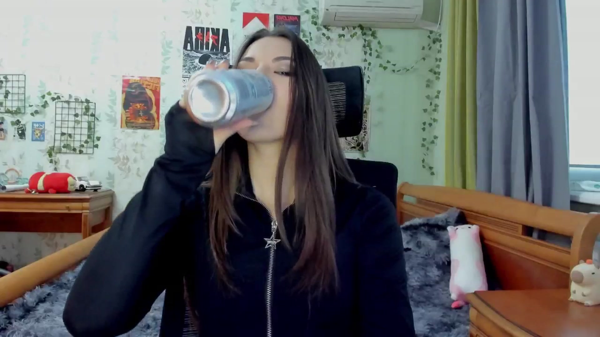 Gallery image thumbnail from AmnesiaGirl1's myfreecams stream on, 05/08/2025, 17:12 image 20 of 20