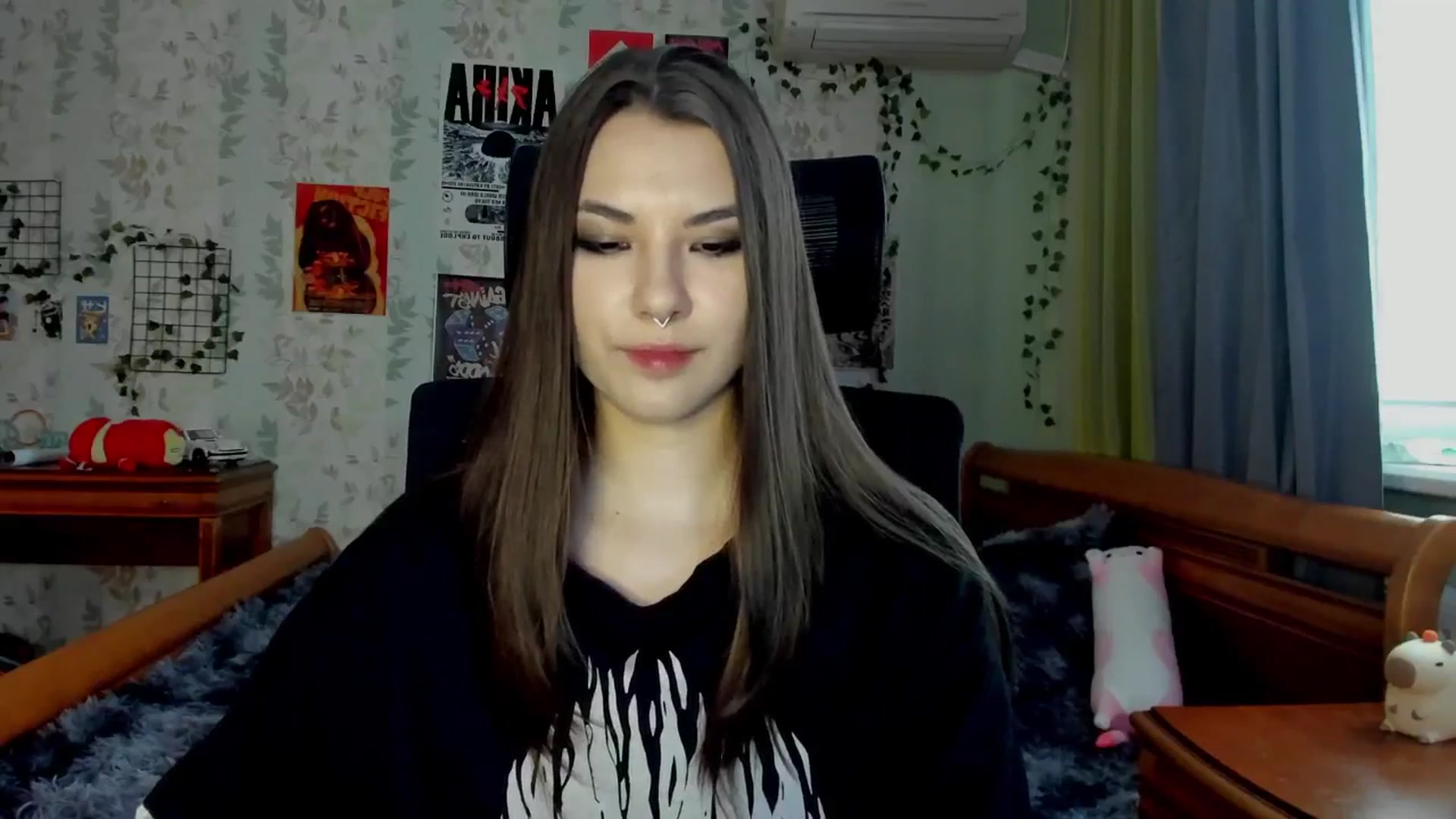 Gallery image thumbnail from AmnesiaGirl1's myfreecams stream on, 05/08/2025, 17:12 image 6 of 20