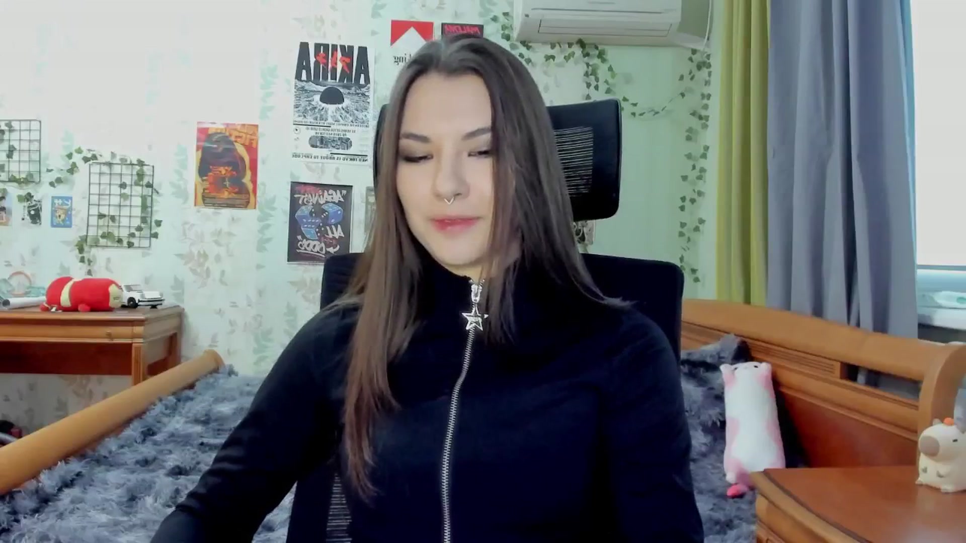 Gallery image thumbnail from AmnesiaGirl1's myfreecams stream on, 05/08/2025, 17:12 image 19 of 20