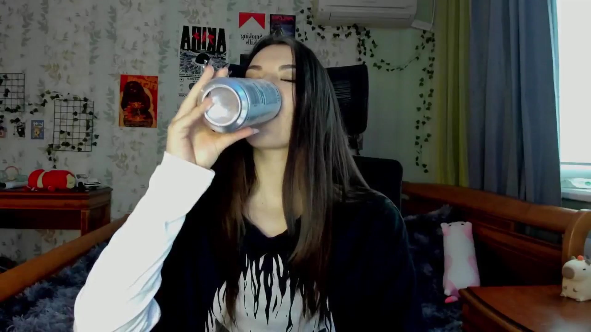 Gallery image thumbnail from AmnesiaGirl1's myfreecams stream on, 05/08/2025, 17:12 image 13 of 20