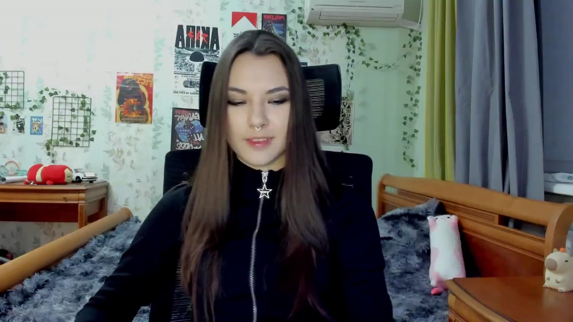 Gallery image thumbnail from AmnesiaGirl1's myfreecams stream on, 05/08/2025, 18:45 image 7 of 20