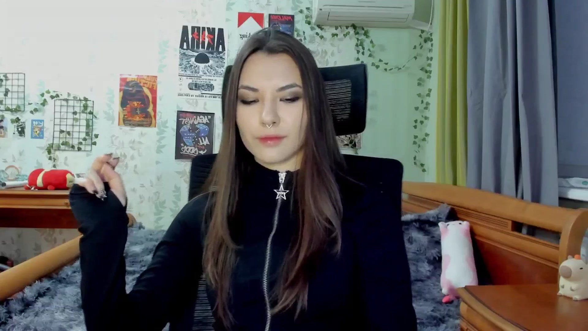 Gallery image thumbnail from AmnesiaGirl1's myfreecams stream on, 05/08/2025, 18:45 image 3 of 20