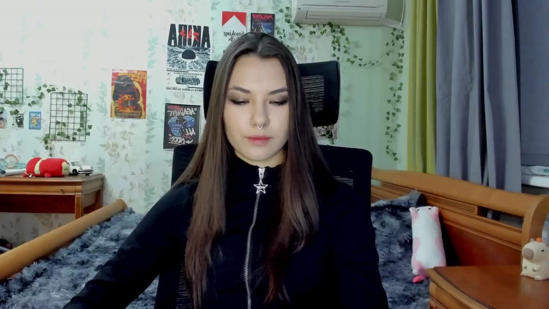 Gallery image thumbnail from AmnesiaGirl1's myfreecams stream on, 05/08/2025, 18:45 image 15 of 20