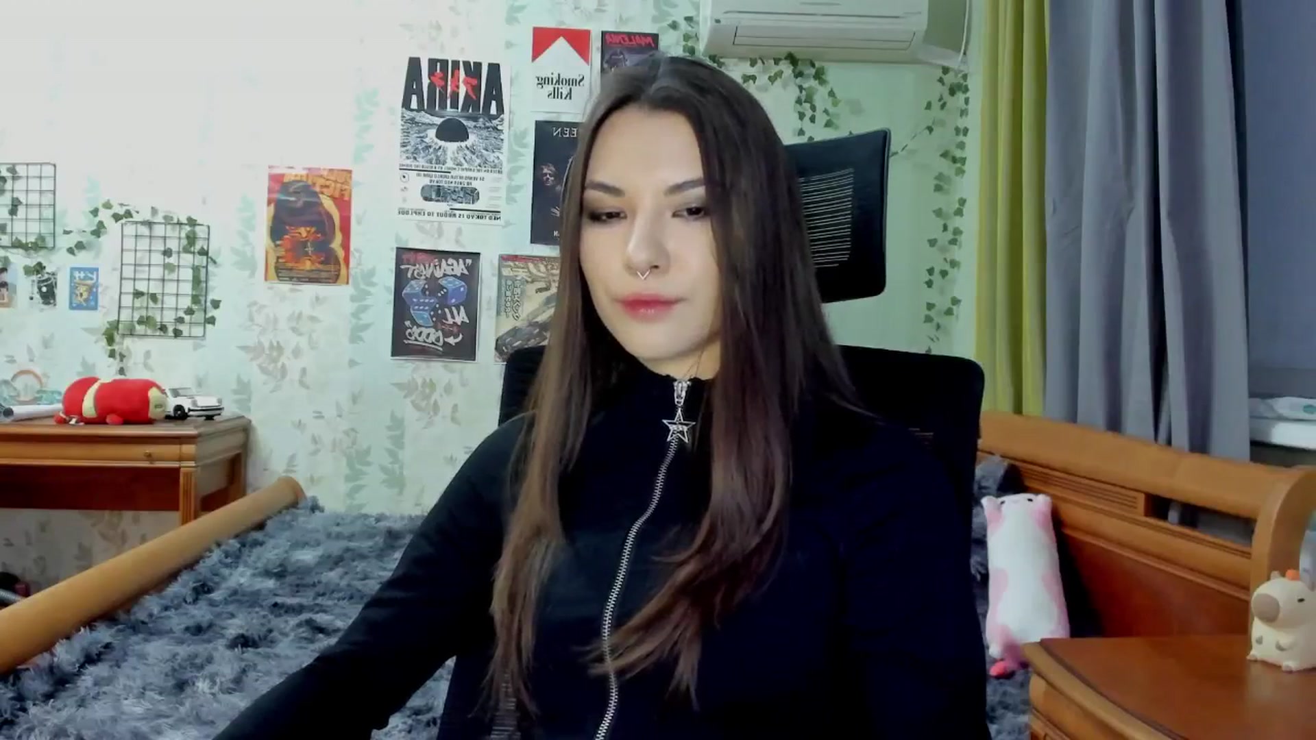 Gallery image thumbnail from AmnesiaGirl1's myfreecams stream on, 05/08/2025, 18:45 image 2 of 20