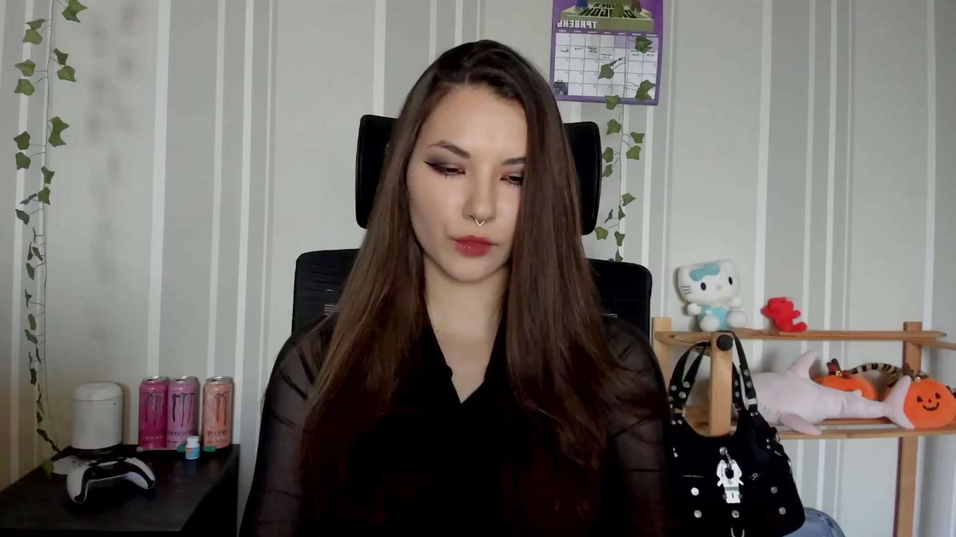 Gallery image thumbnail from AmnesiaGirl1's myfreecams stream on, 05/09/2025, 16:29 image 4 of 20