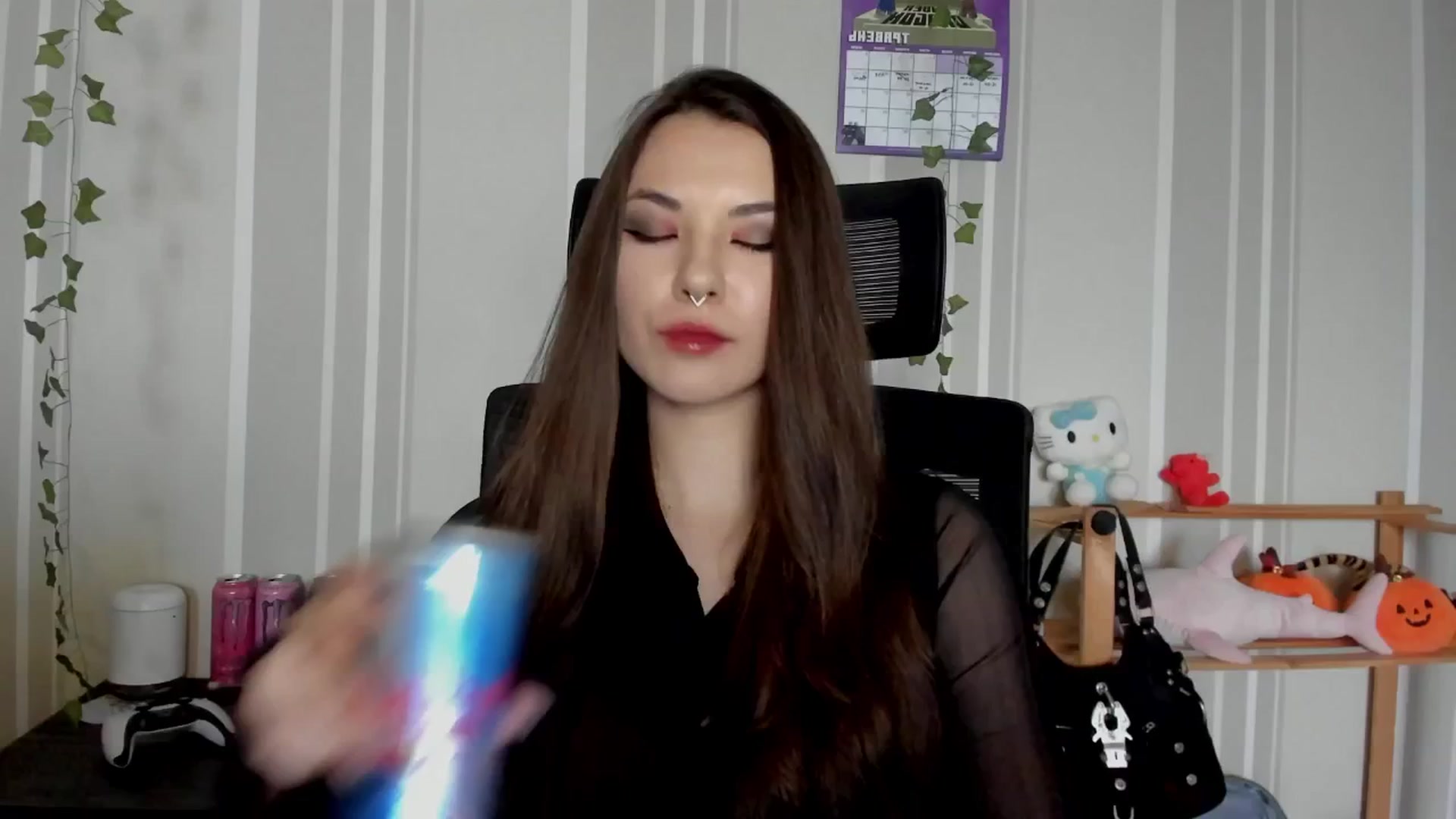 Gallery image thumbnail from AmnesiaGirl1's myfreecams stream on, 05/09/2025, 16:29 image 13 of 20