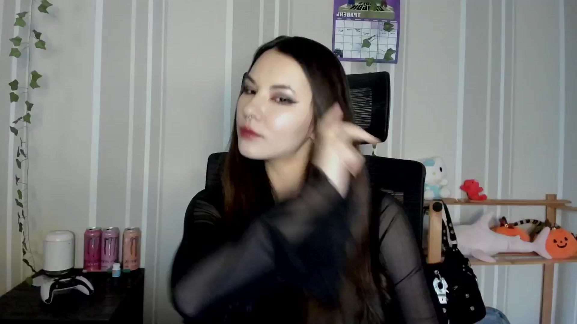 Gallery image thumbnail from AmnesiaGirl1's myfreecams stream on, 05/09/2025, 17:27 image 16 of 20