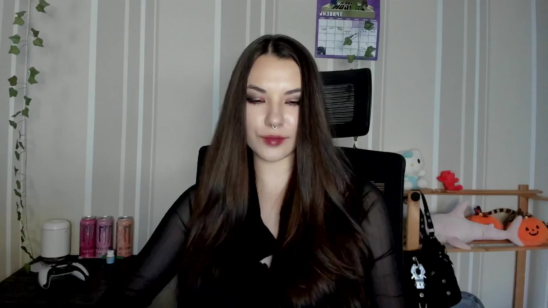 Gallery image thumbnail from AmnesiaGirl1's myfreecams stream on, 05/09/2025, 17:27 image 14 of 20