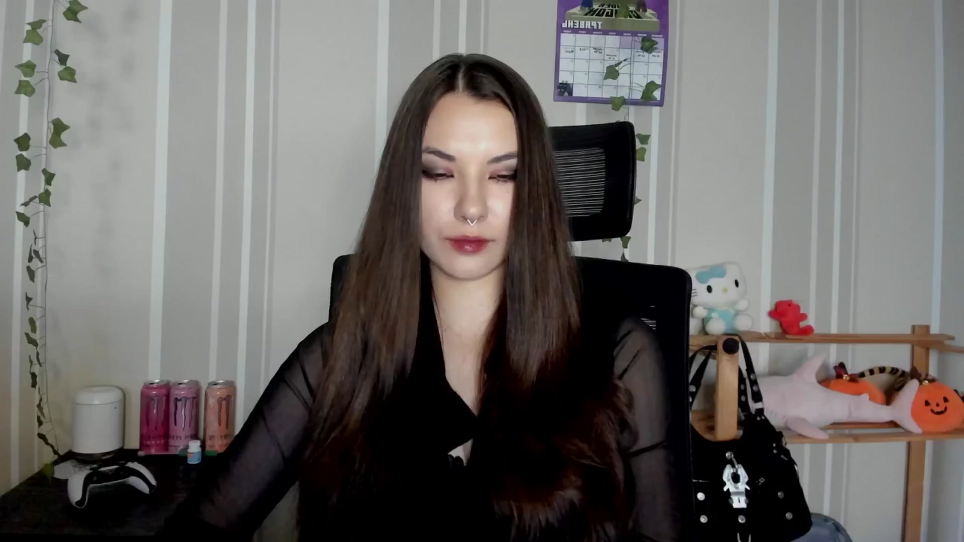Gallery image thumbnail from AmnesiaGirl1's myfreecams stream on, 05/09/2025, 17:27 image 9 of 20