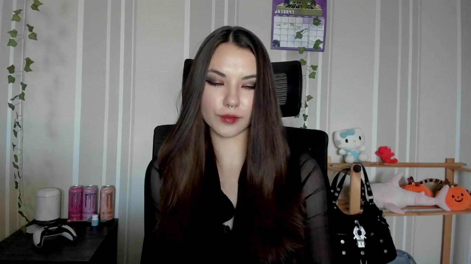 Gallery image thumbnail from AmnesiaGirl1's myfreecams stream on, 05/09/2025, 17:27 image 3 of 20