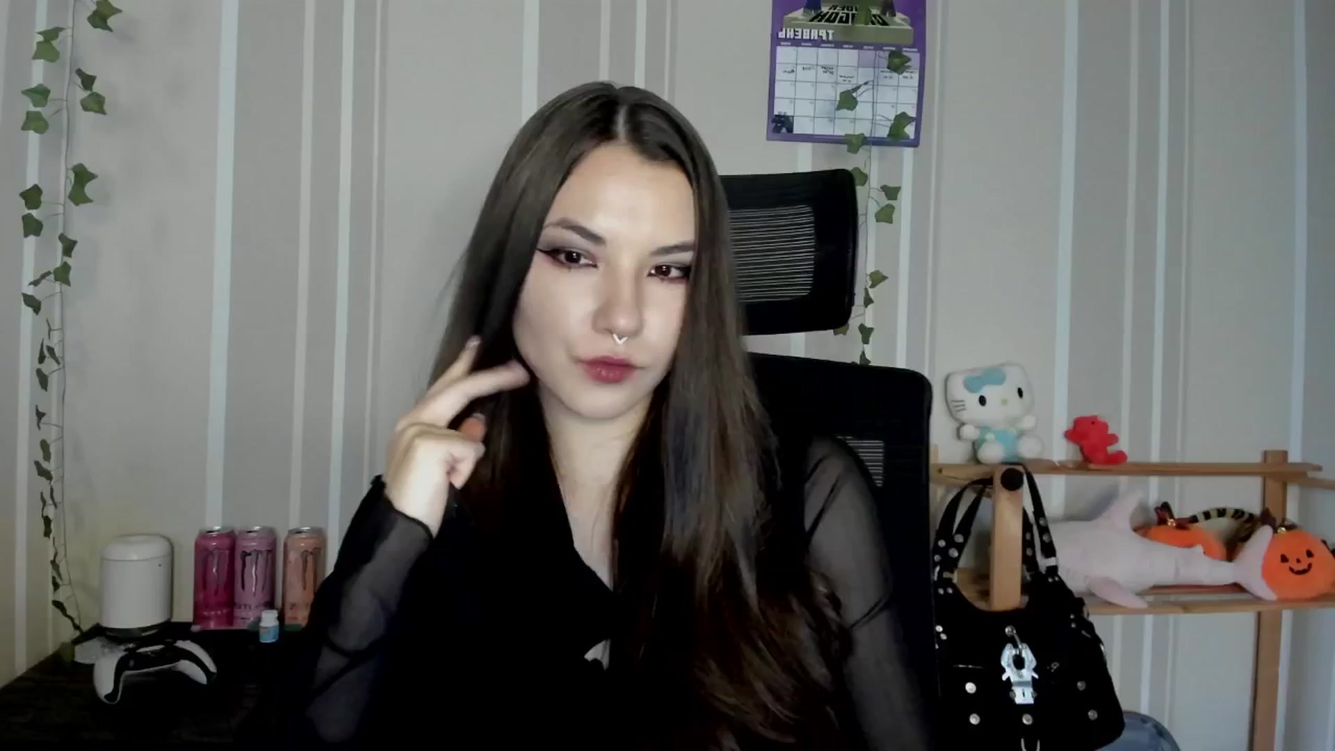 Gallery image thumbnail from AmnesiaGirl1's myfreecams stream on, 05/09/2025, 17:27 image 15 of 20