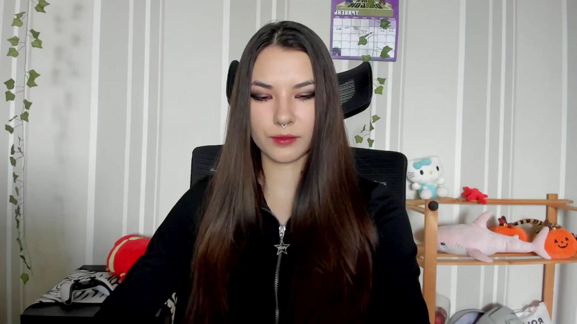 Gallery image thumbnail from AmnesiaGirl1's myfreecams stream on, 05/13/2025, 15:05 image 10 of 20