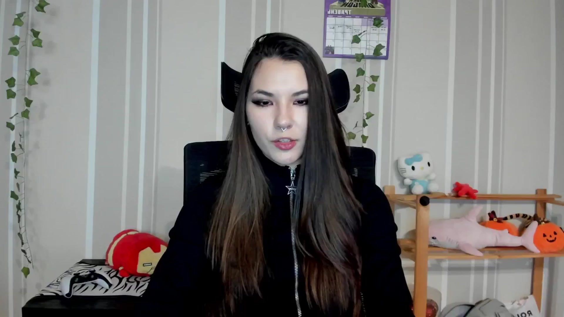 Gallery image thumbnail from AmnesiaGirl1's myfreecams stream on, 05/13/2025, 17:46 image 11 of 20