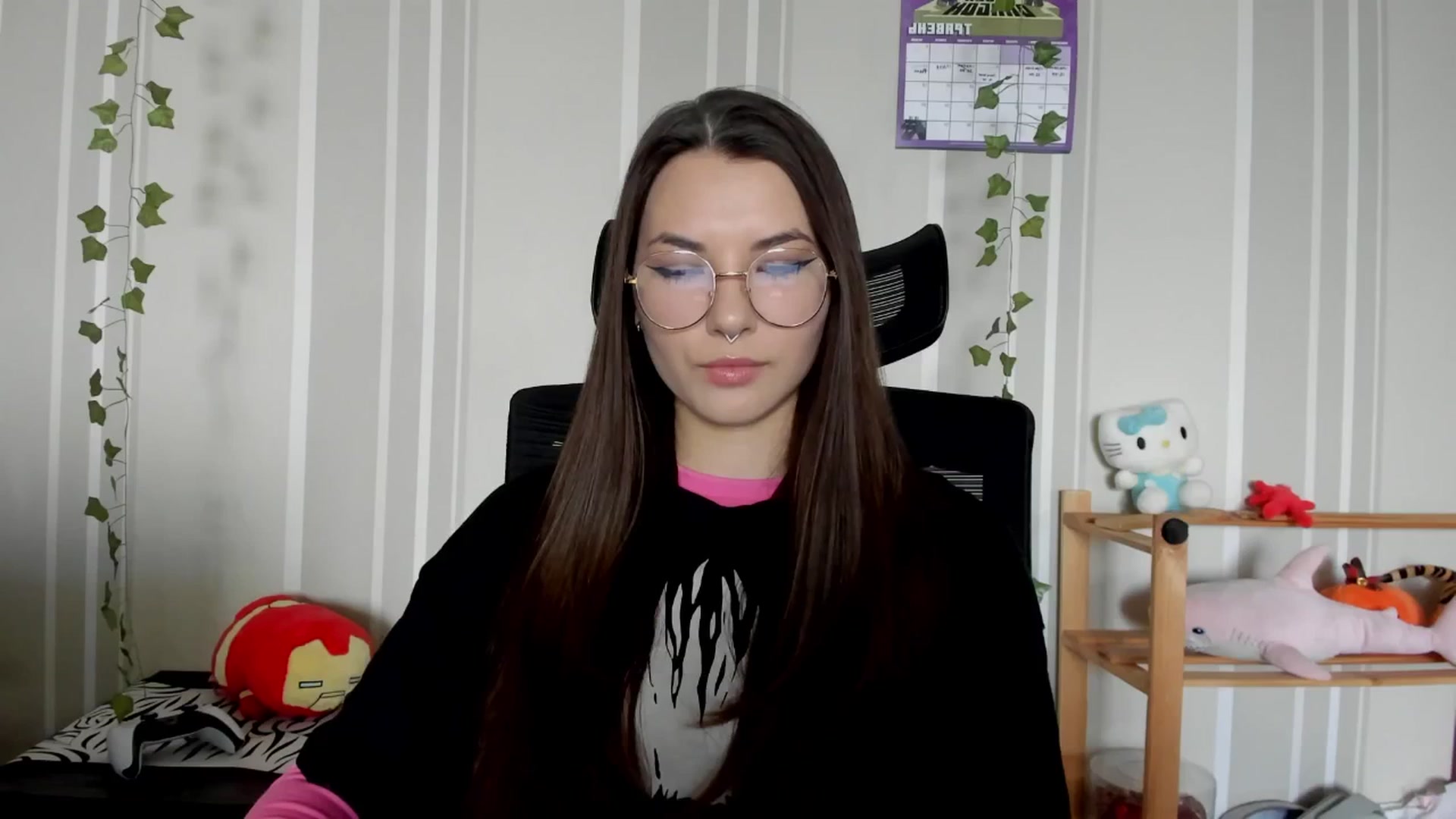Gallery image thumbnail from AmnesiaGirl1's myfreecams stream on, 05/14/2025, 16:00 image 5 of 20