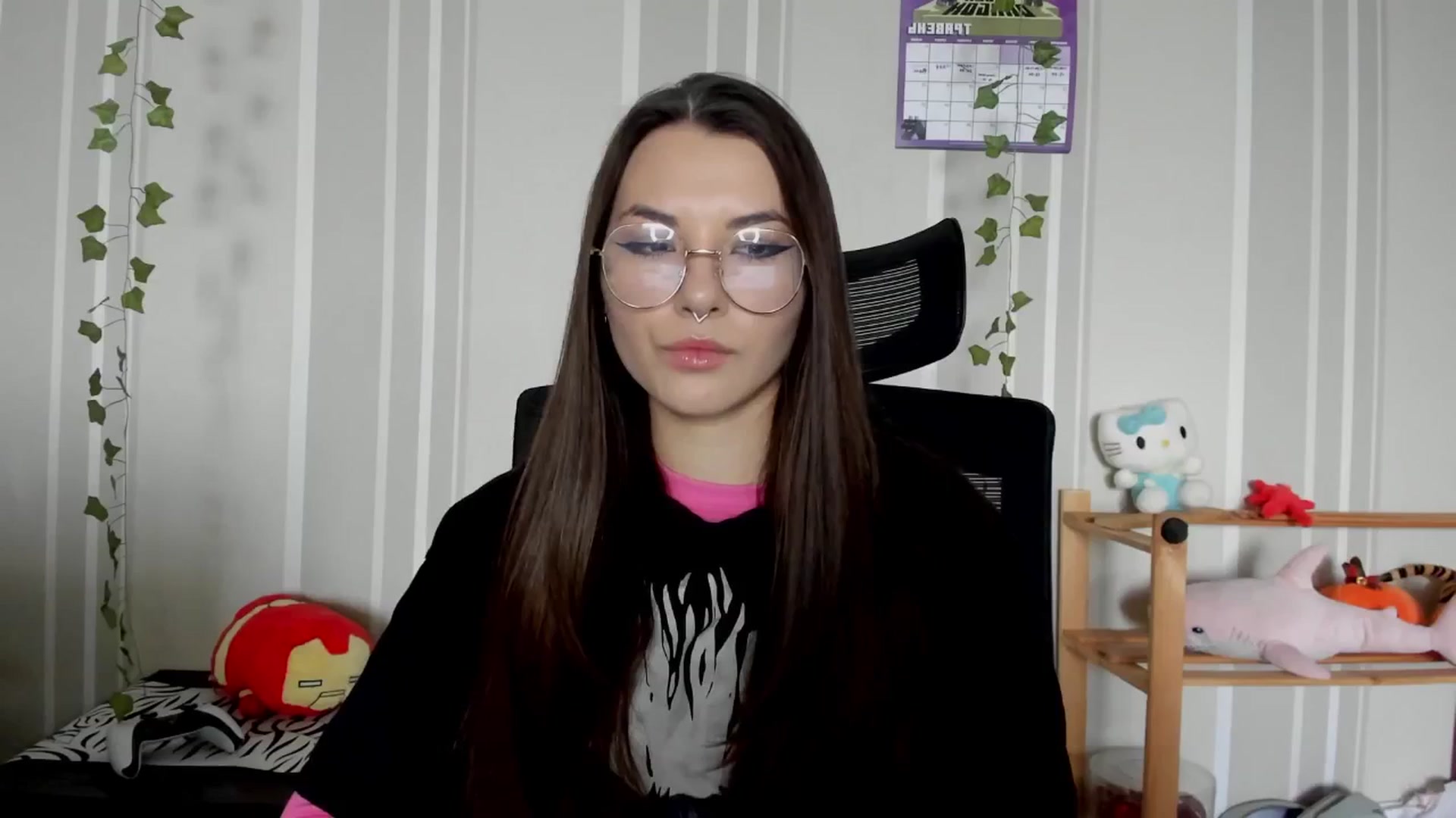 Gallery image thumbnail from AmnesiaGirl1's myfreecams stream on, 05/14/2025, 16:00 image 15 of 20