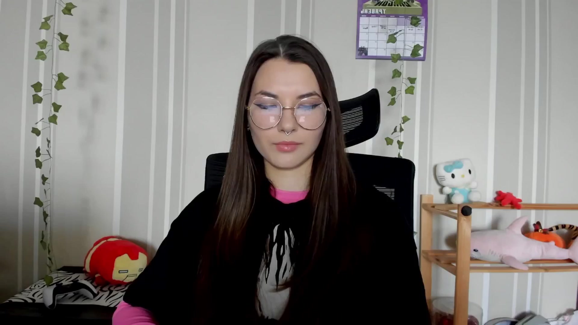 Gallery image thumbnail from AmnesiaGirl1's myfreecams stream on, 05/14/2025, 16:00 image 4 of 20
