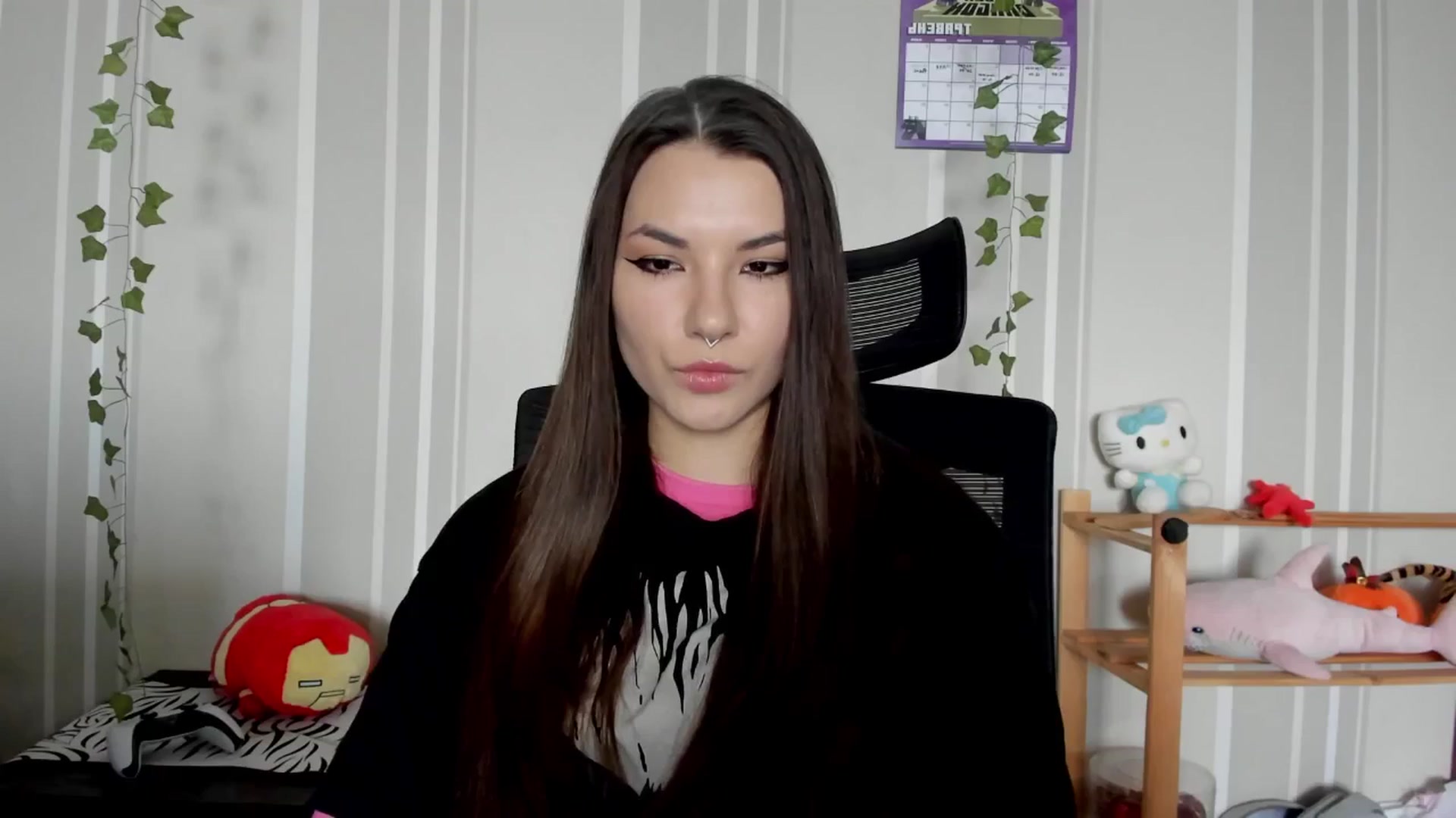 Gallery image thumbnail from AmnesiaGirl1's myfreecams stream on, 05/14/2025, 16:00 image 16 of 20