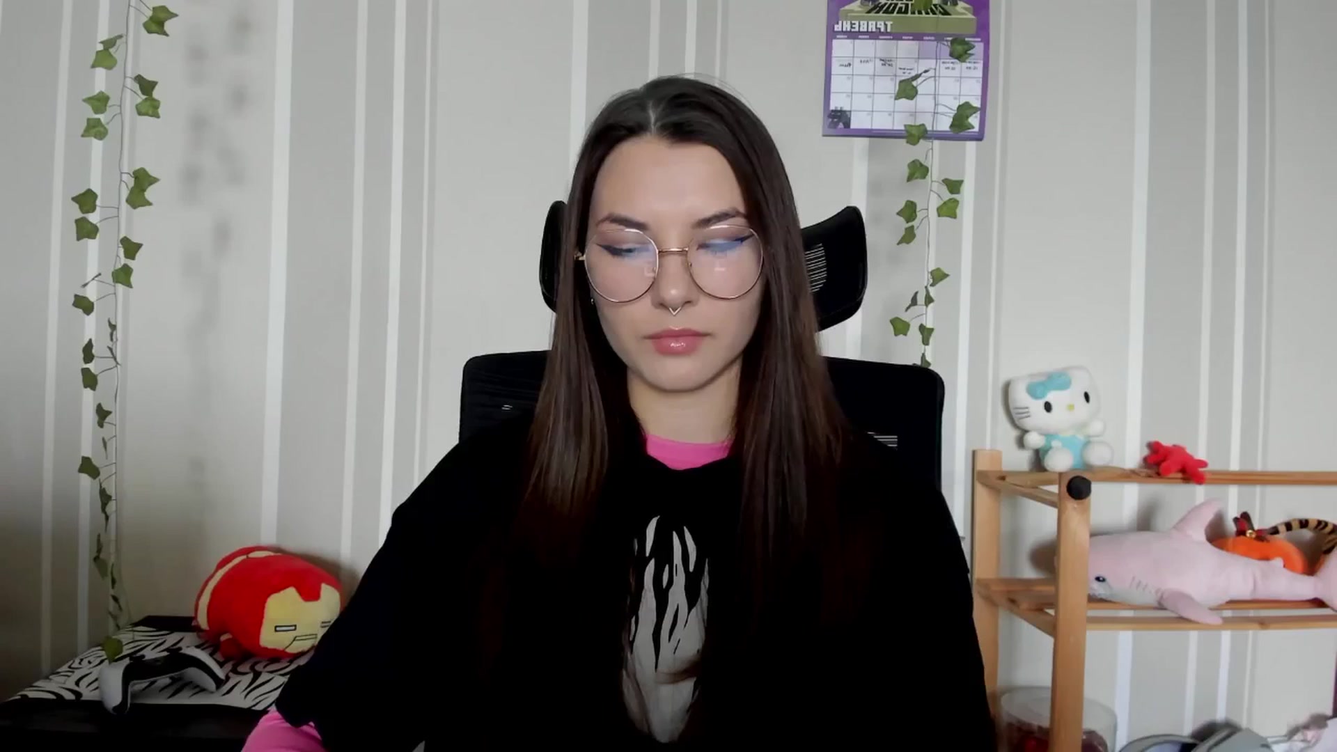 Gallery image thumbnail from AmnesiaGirl1's myfreecams stream on, 05/14/2025, 16:00 image 1 of 20