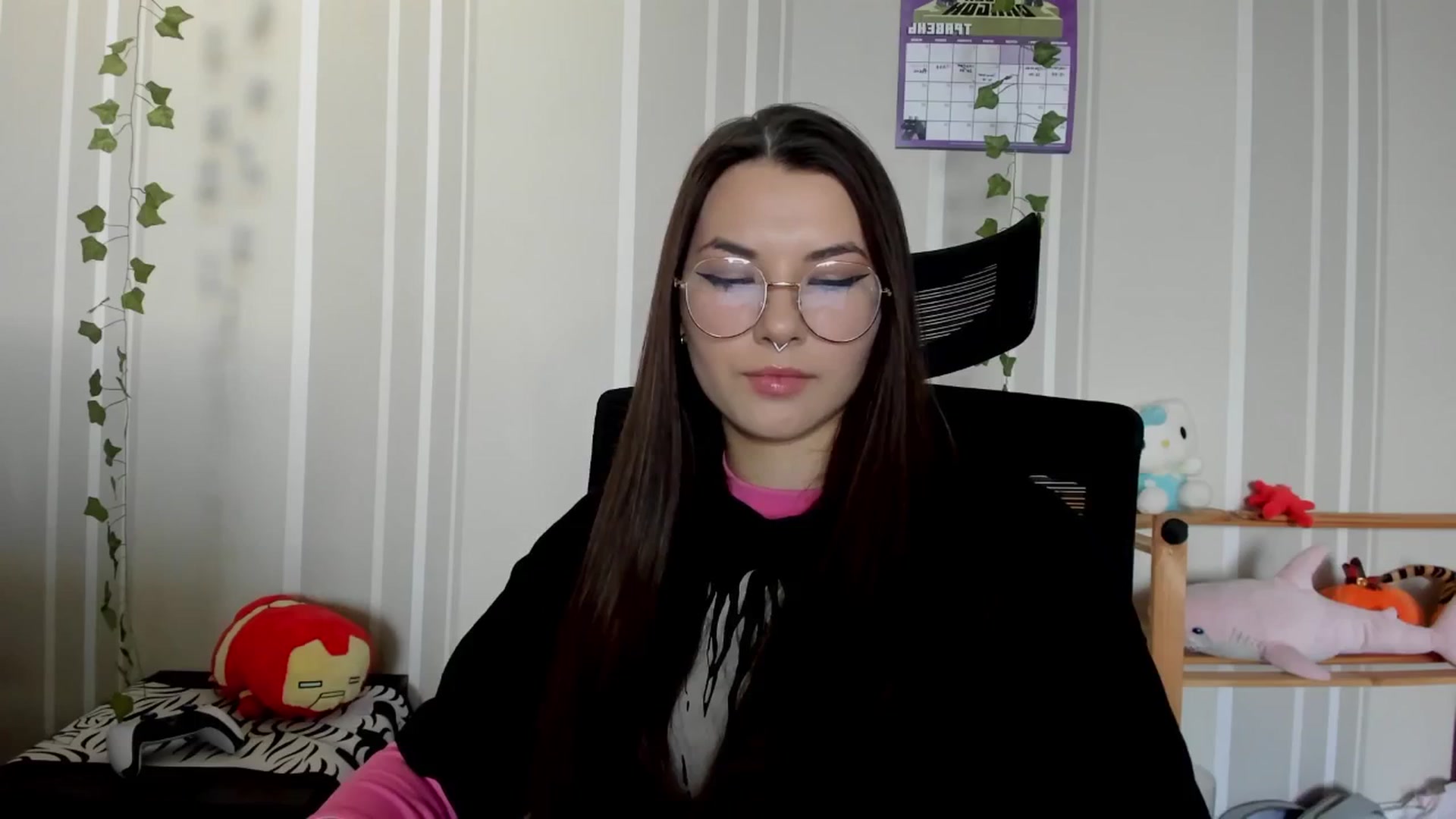Gallery image thumbnail from AmnesiaGirl1's myfreecams stream on, 05/14/2025, 16:00 image 12 of 20