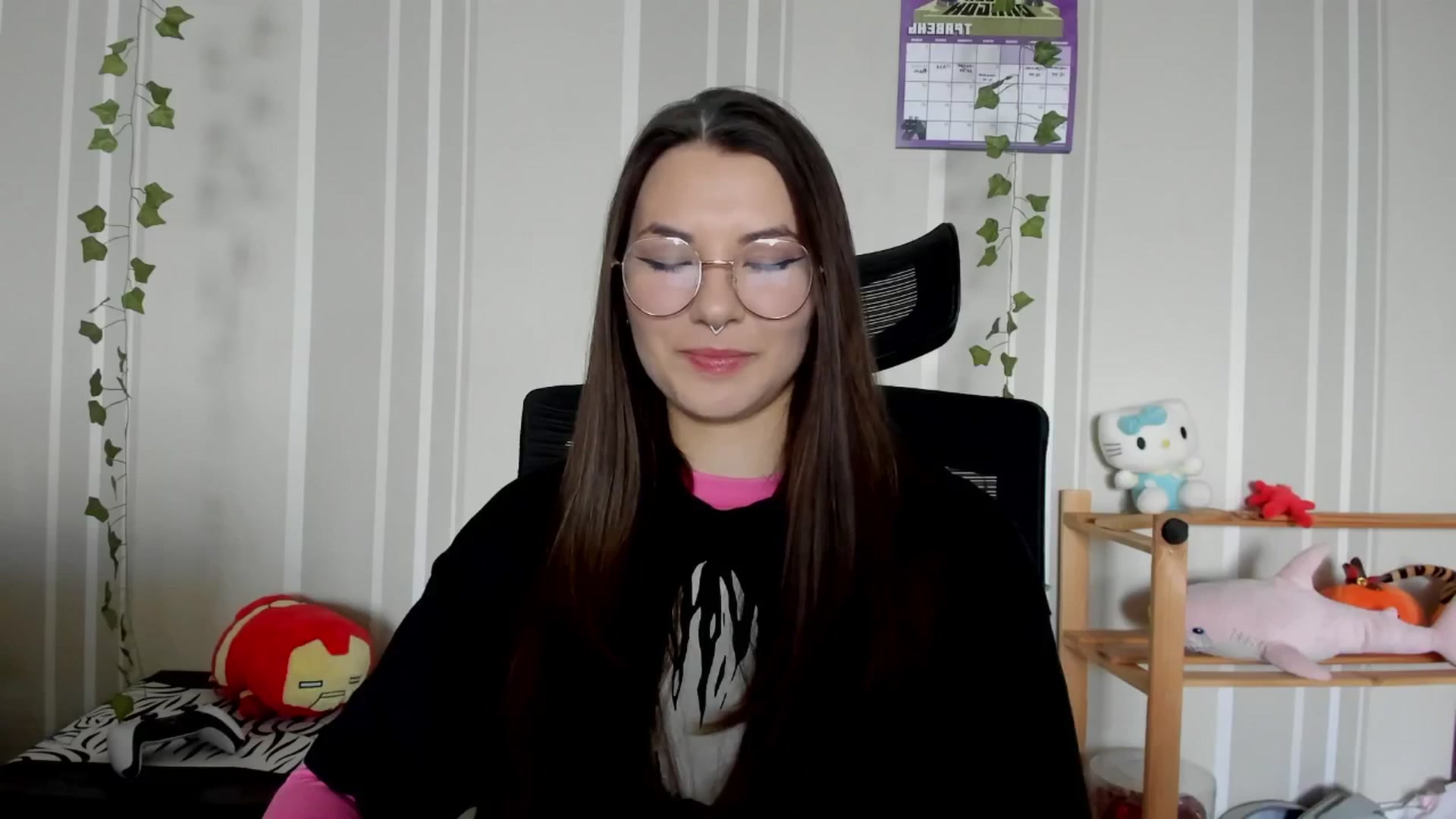 Gallery image thumbnail from AmnesiaGirl1's myfreecams stream on, 05/14/2025, 16:00 image 3 of 20