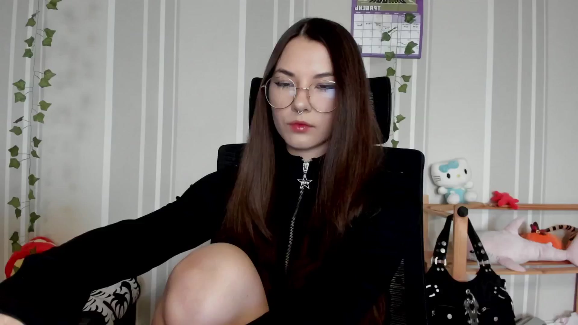 Gallery image thumbnail from AmnesiaGirl1's myfreecams stream on, 05/15/2025, 14:53 image 13 of 20