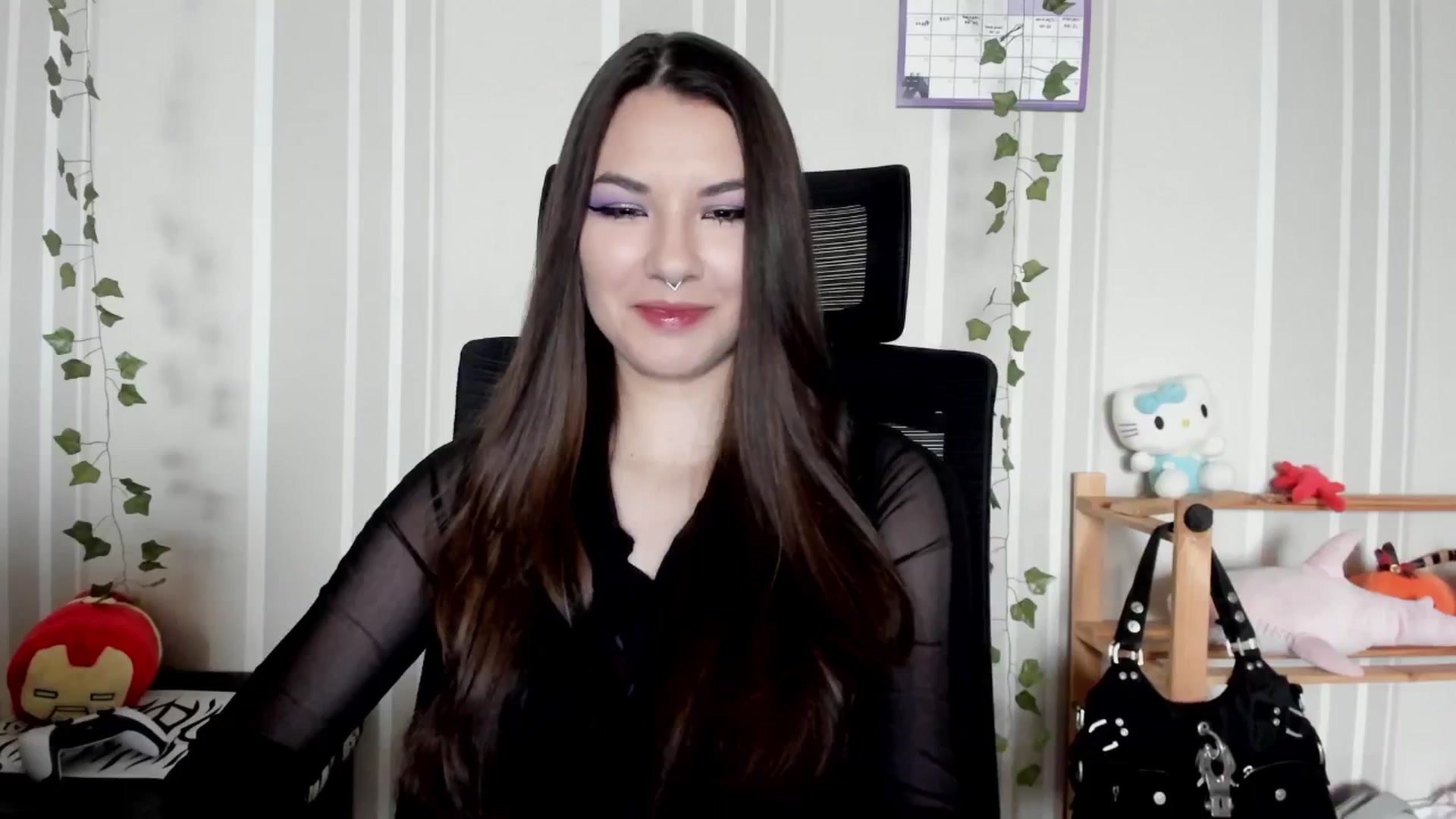Gallery image thumbnail from AmnesiaGirl1's myfreecams stream on, 05/16/2025, 09:56 image 17 of 20
