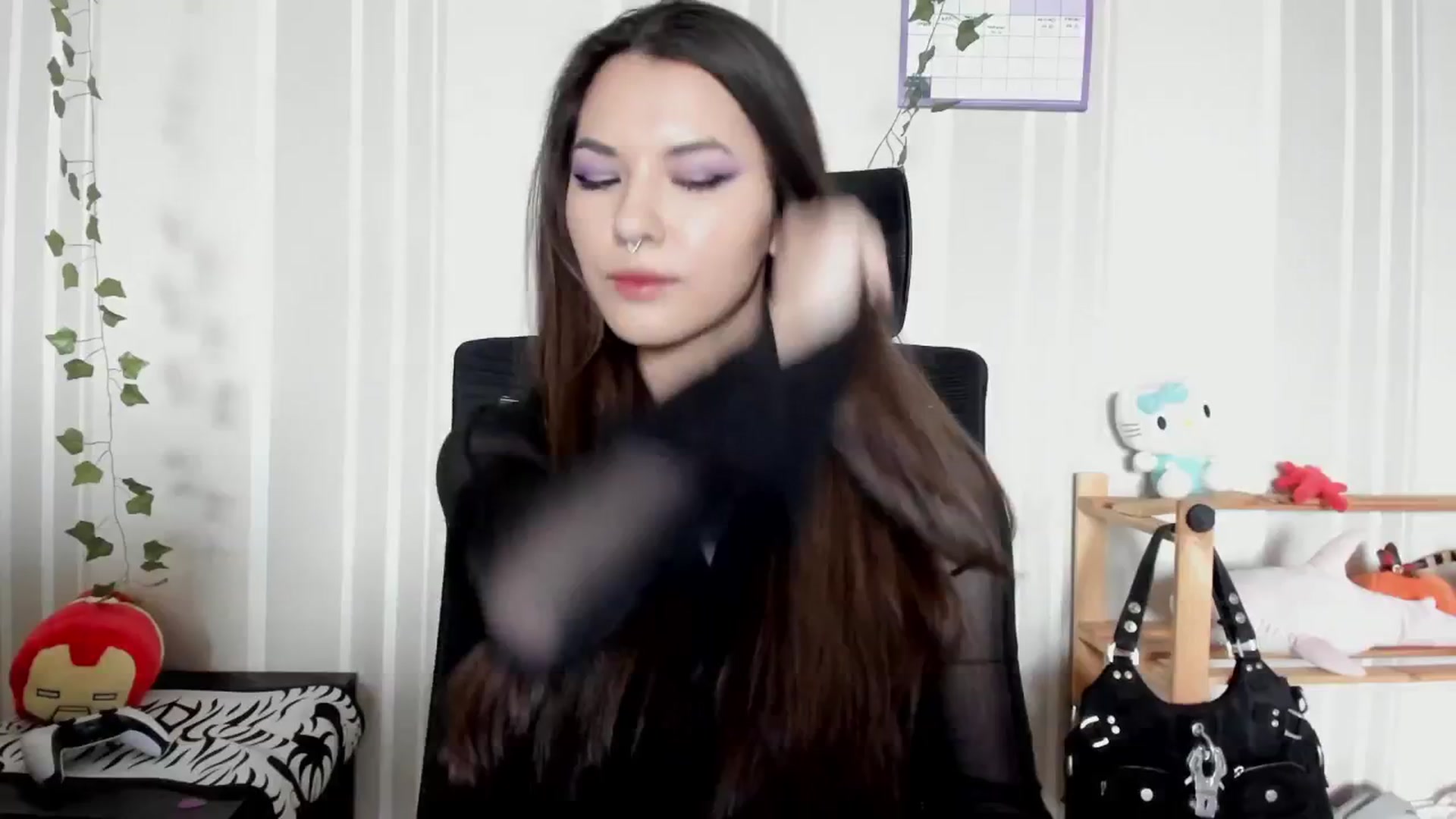 Gallery image thumbnail from AmnesiaGirl1's myfreecams stream on, 05/16/2025, 11:24 image 2 of 20