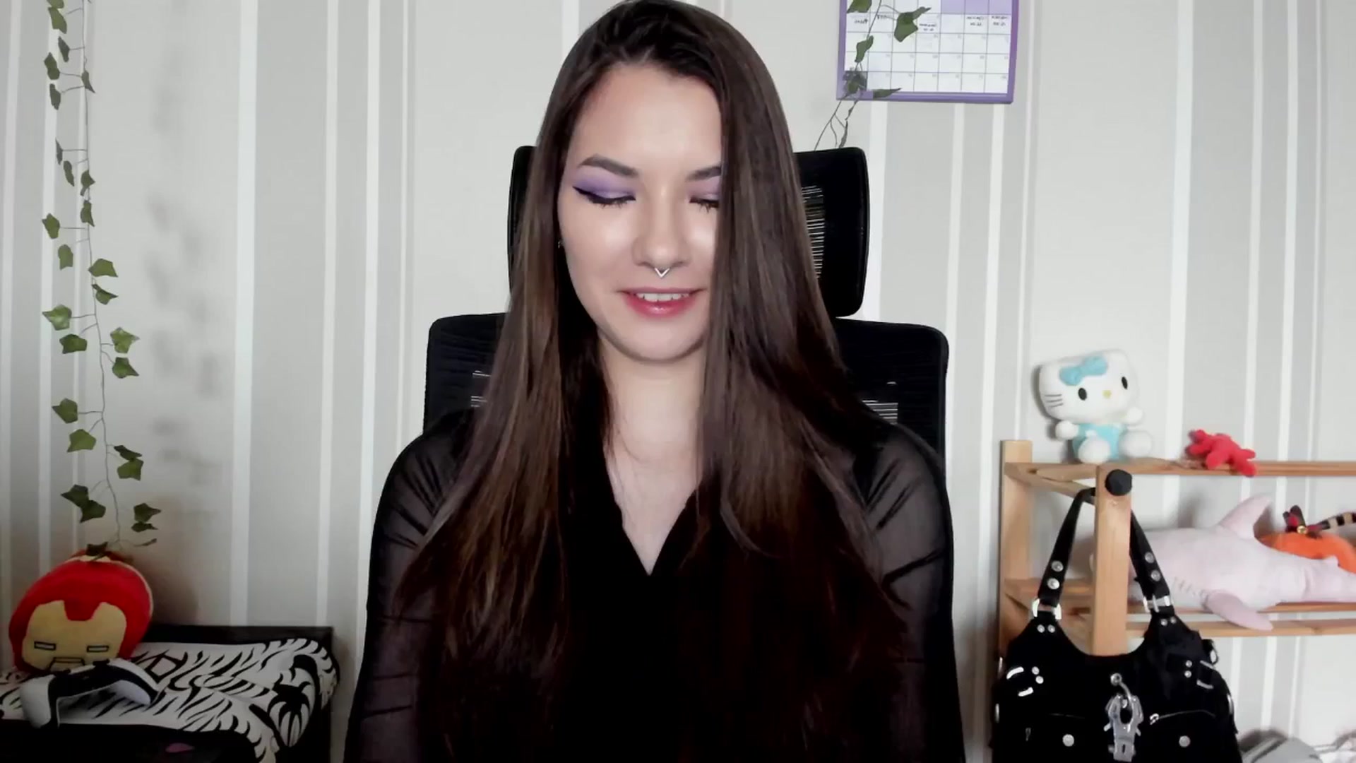 Gallery image thumbnail from AmnesiaGirl1's myfreecams stream on, 05/16/2025, 11:24 image 17 of 20