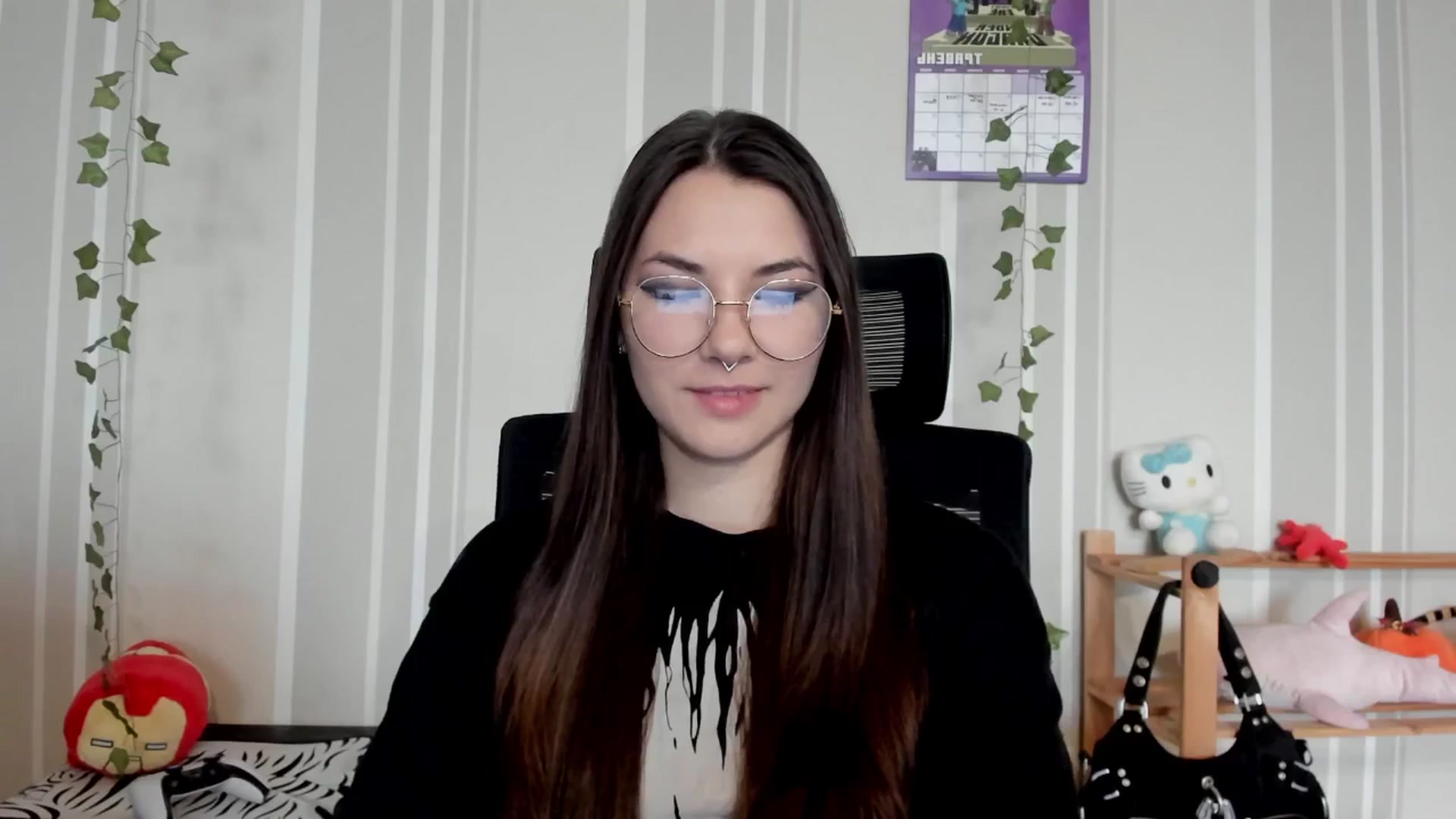 Gallery image thumbnail from AmnesiaGirl1's myfreecams stream on, 05/17/2025, 11:31 image 1 of 20