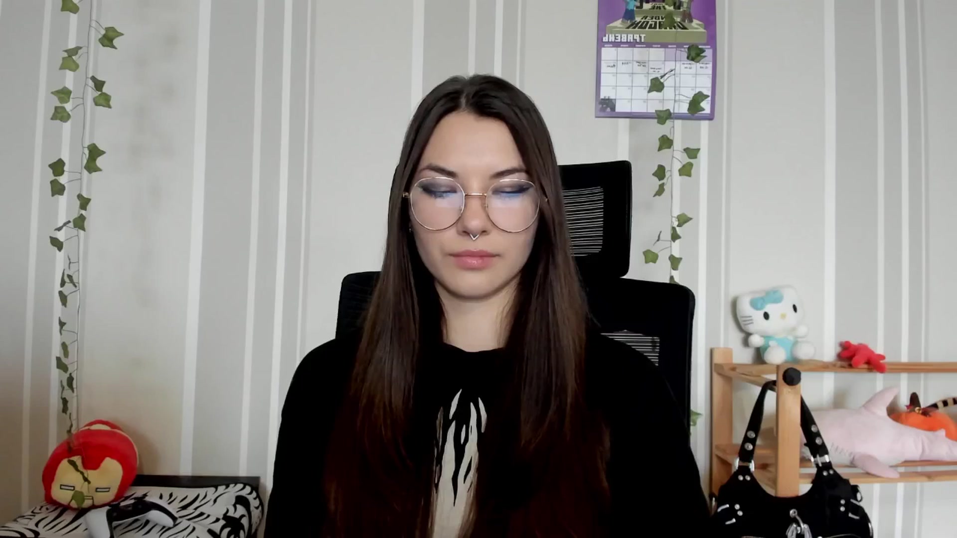 Gallery image thumbnail from AmnesiaGirl1's myfreecams stream on, 05/17/2025, 11:31 image 19 of 20
