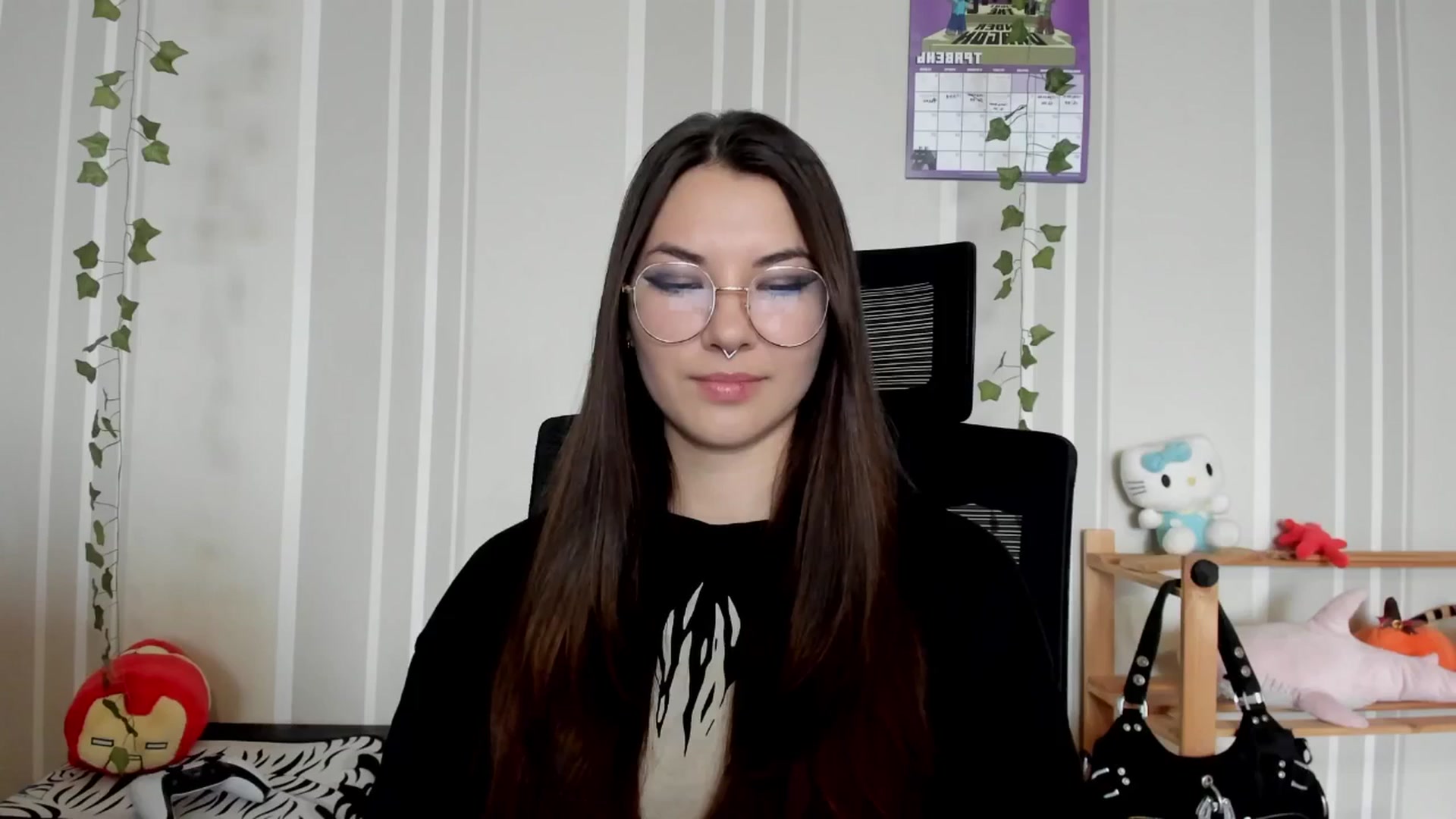 Gallery image thumbnail from AmnesiaGirl1's myfreecams stream on, 05/17/2025, 11:31 image 18 of 20