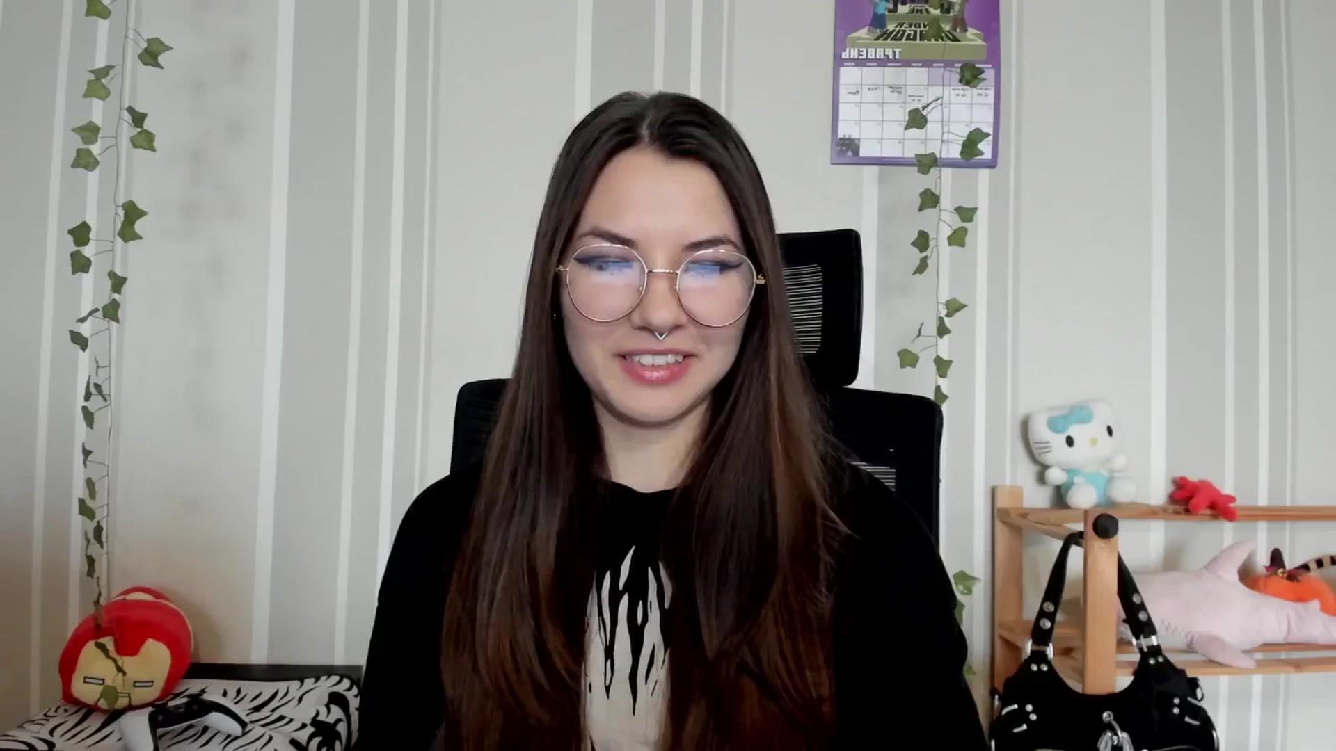Gallery image thumbnail from AmnesiaGirl1's myfreecams stream on, 05/17/2025, 11:31 image 8 of 20