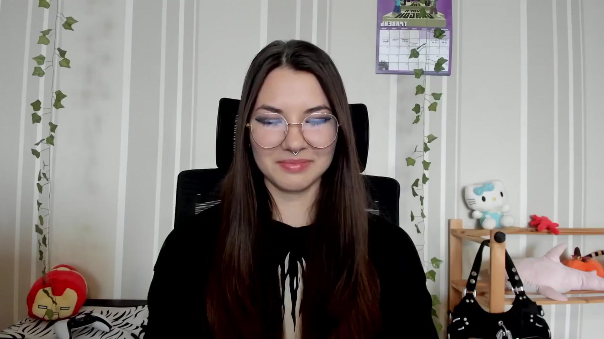 Gallery image thumbnail from AmnesiaGirl1's myfreecams stream on, 05/17/2025, 11:31 image 16 of 20