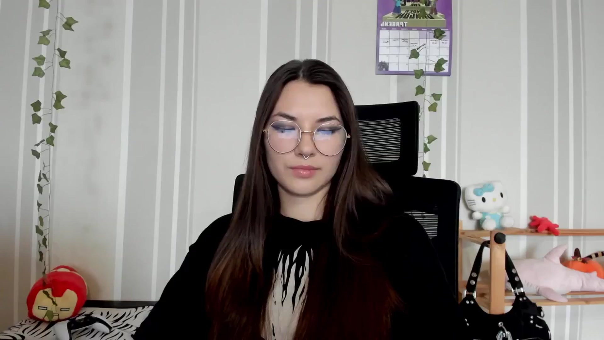 Gallery image thumbnail from AmnesiaGirl1's myfreecams stream on, 05/17/2025, 11:31 image 7 of 20