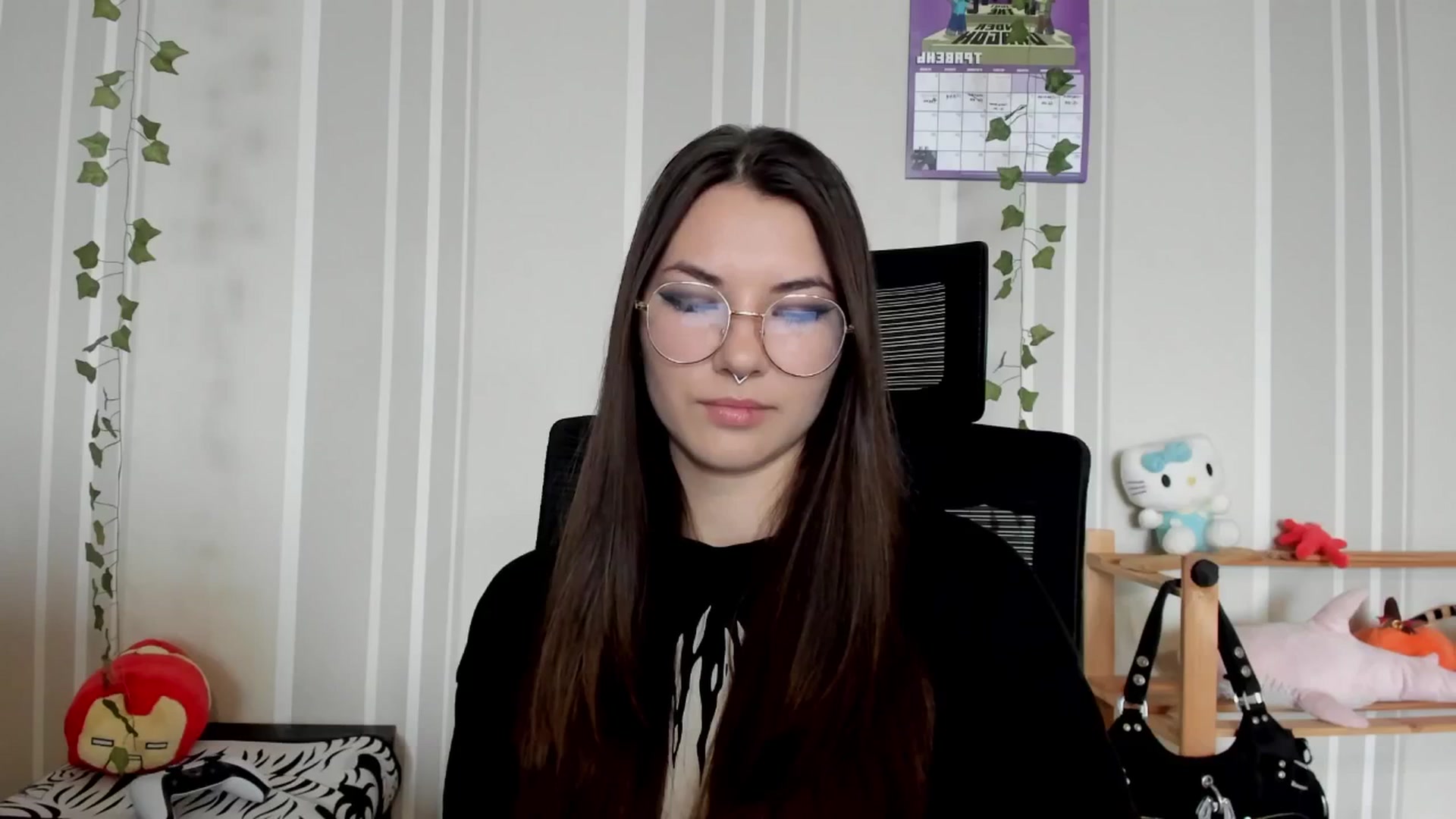 Gallery image thumbnail from AmnesiaGirl1's myfreecams stream on, 05/17/2025, 11:31 image 15 of 20