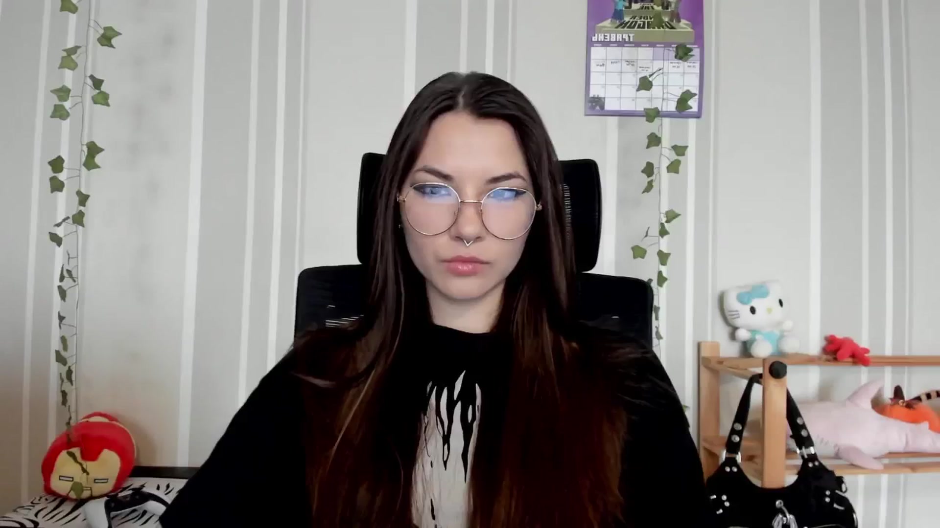 Gallery image thumbnail from AmnesiaGirl1's myfreecams stream on, 05/17/2025, 11:31 image 6 of 20