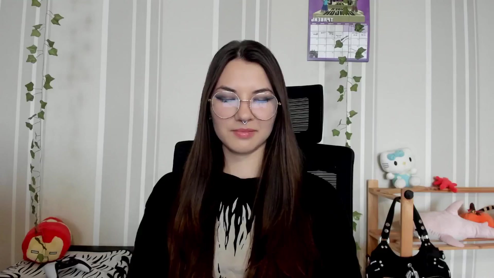Gallery image thumbnail from AmnesiaGirl1's myfreecams stream on, 05/17/2025, 11:31 image 11 of 20