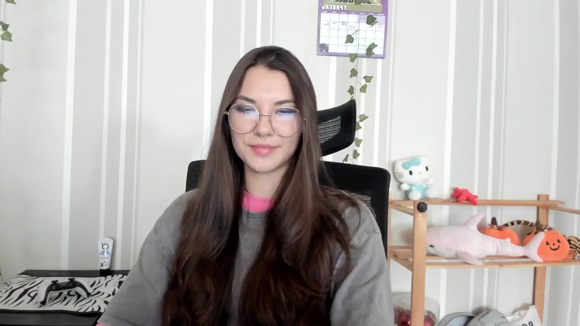 Gallery image thumbnail from AmnesiaGirl1's myfreecams stream on, 05/21/2025, 10:21 image 14 of 20