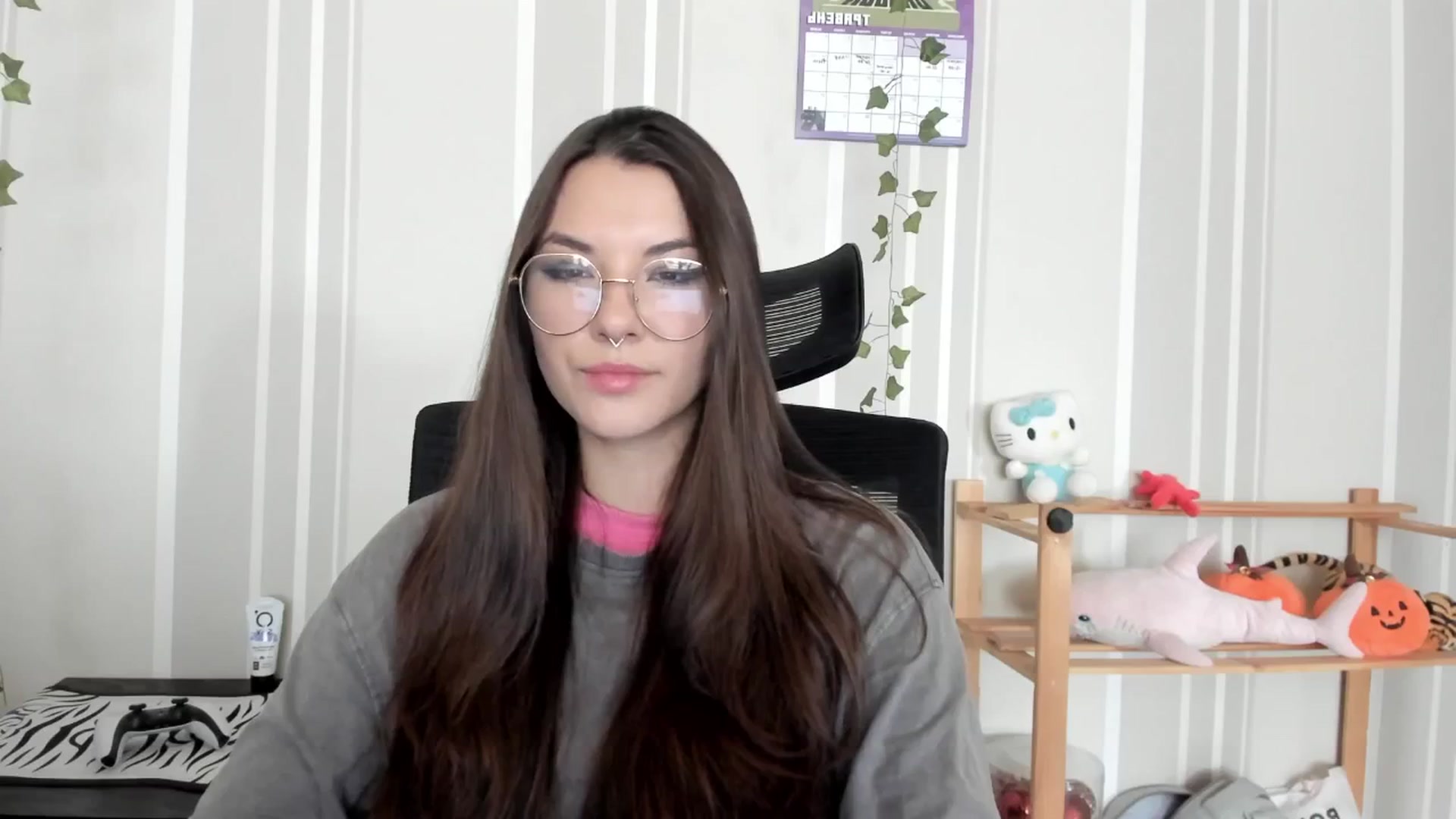 Gallery image thumbnail from AmnesiaGirl1's myfreecams stream on, 05/21/2025, 10:21 image 18 of 20
