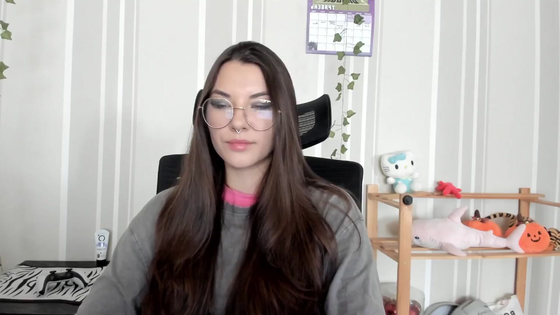 Gallery image thumbnail from AmnesiaGirl1's myfreecams stream on, 05/21/2025, 10:21 image 19 of 20