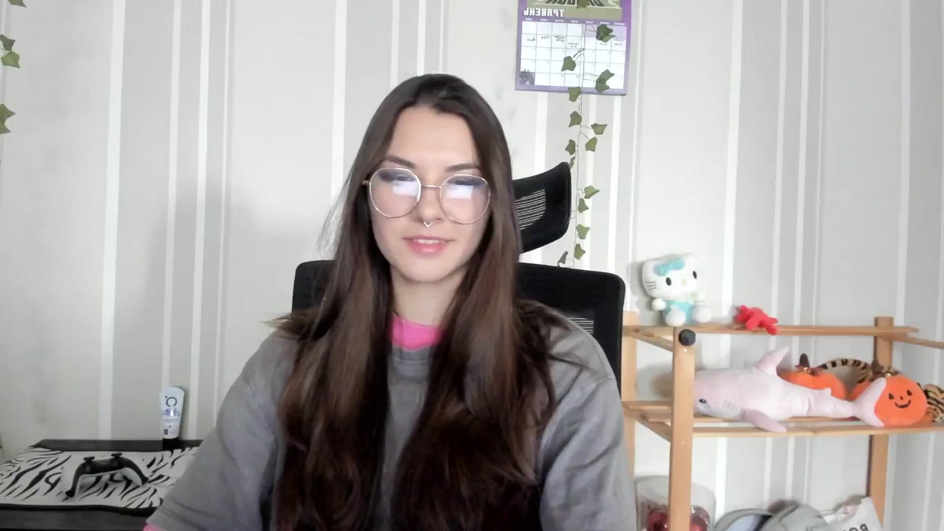 Gallery image thumbnail from AmnesiaGirl1's myfreecams stream on, 05/21/2025, 10:21 image 12 of 20