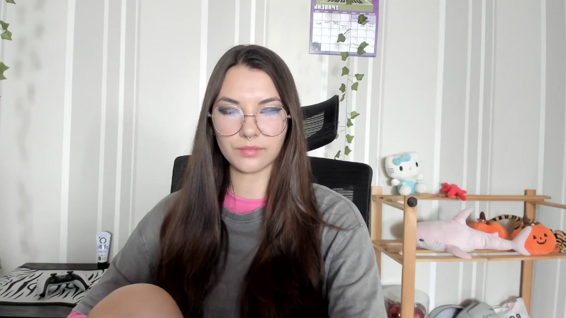 Gallery image thumbnail from AmnesiaGirl1's myfreecams stream on, 05/21/2025, 10:21 image 4 of 20