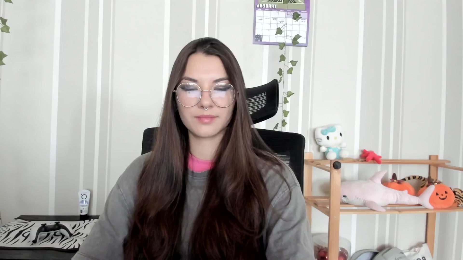 Gallery image thumbnail from AmnesiaGirl1's myfreecams stream on, 05/21/2025, 10:21 image 16 of 20