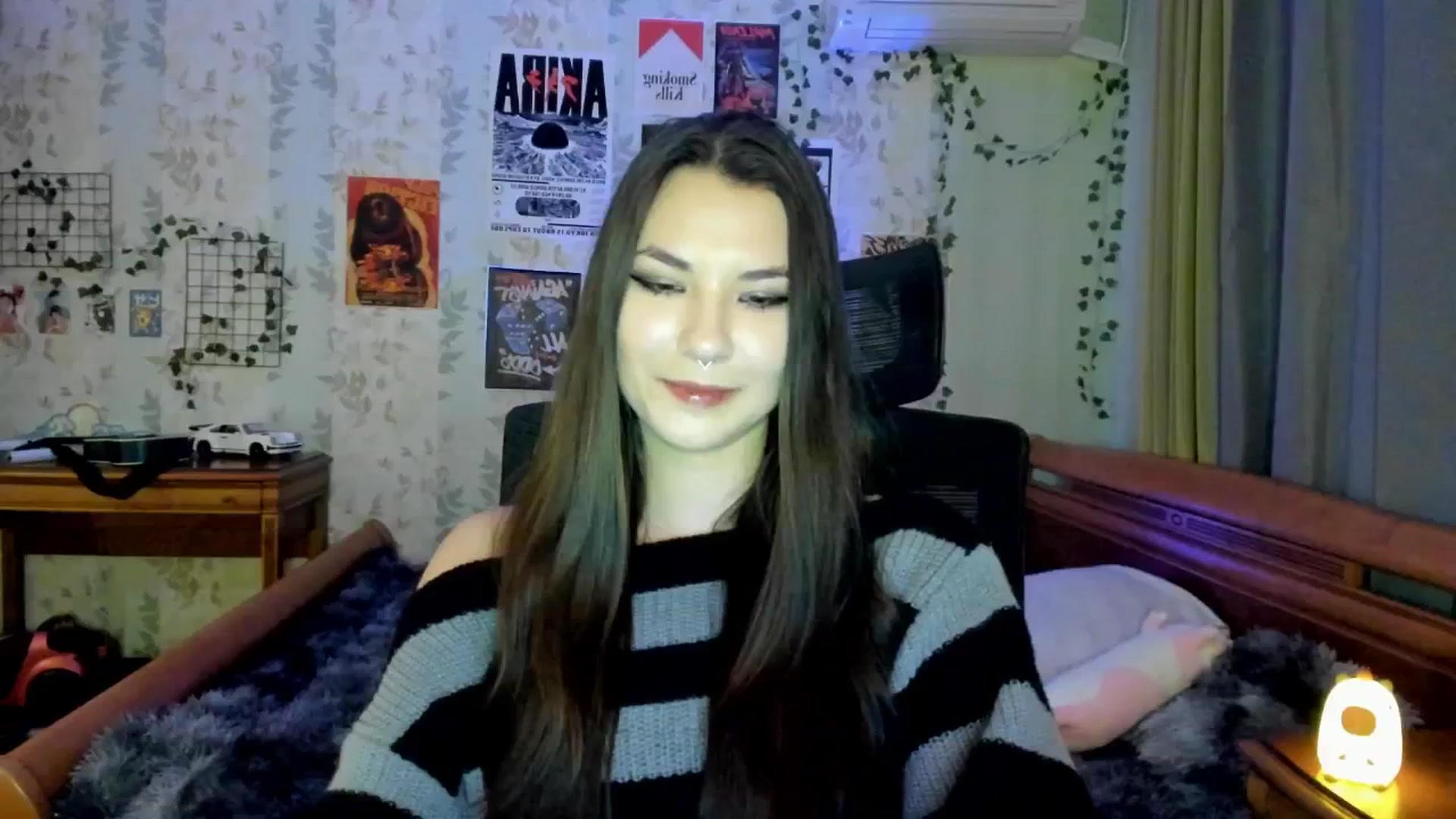 Gallery image thumbnail from AmnesiaGirl1's myfreecams stream on, 05/24/2025, 18:03 image 2 of 20