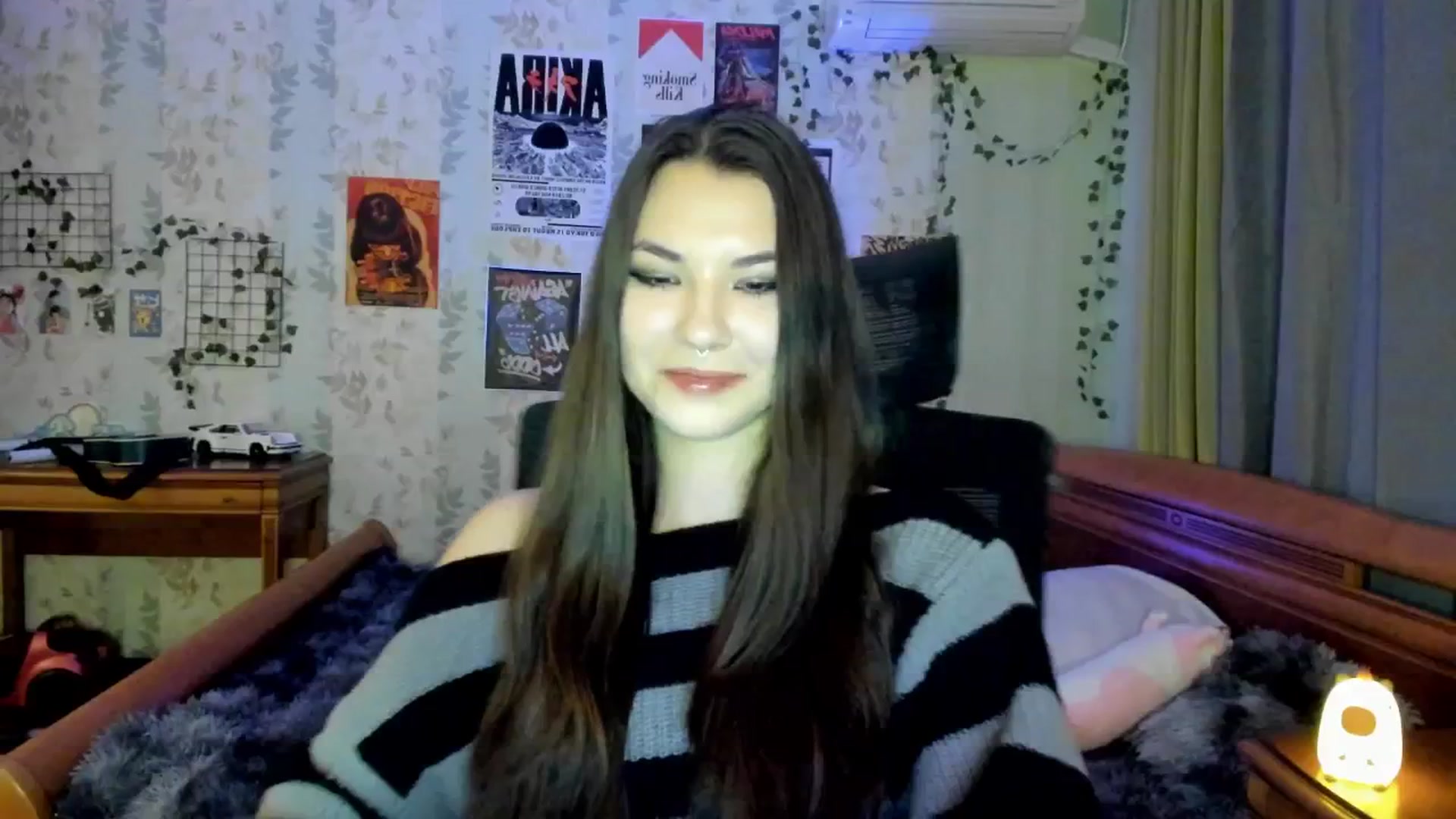 Gallery image thumbnail from AmnesiaGirl1's myfreecams stream on, 05/24/2025, 18:03 image 4 of 20