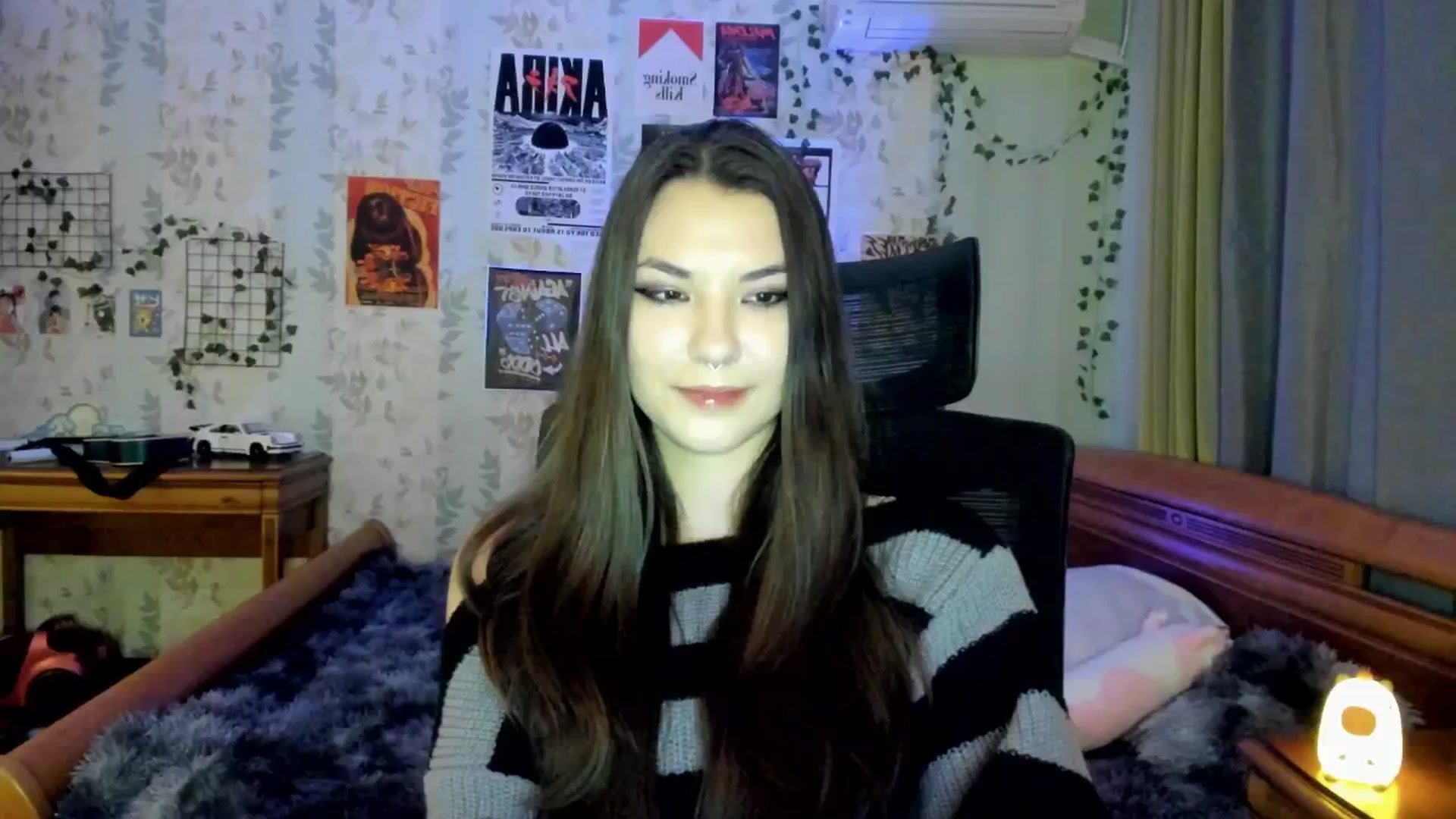 Gallery image thumbnail from AmnesiaGirl1's myfreecams stream on, 05/24/2025, 18:03 image 16 of 20